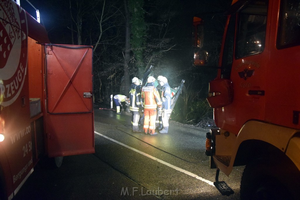 Container LKW umgestuerzt Koeln Brueck Bruecker- Dellbruecker Mauspfad P208.JPG - Miklos Laubert